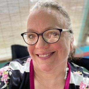 Meet your Posher, Michele